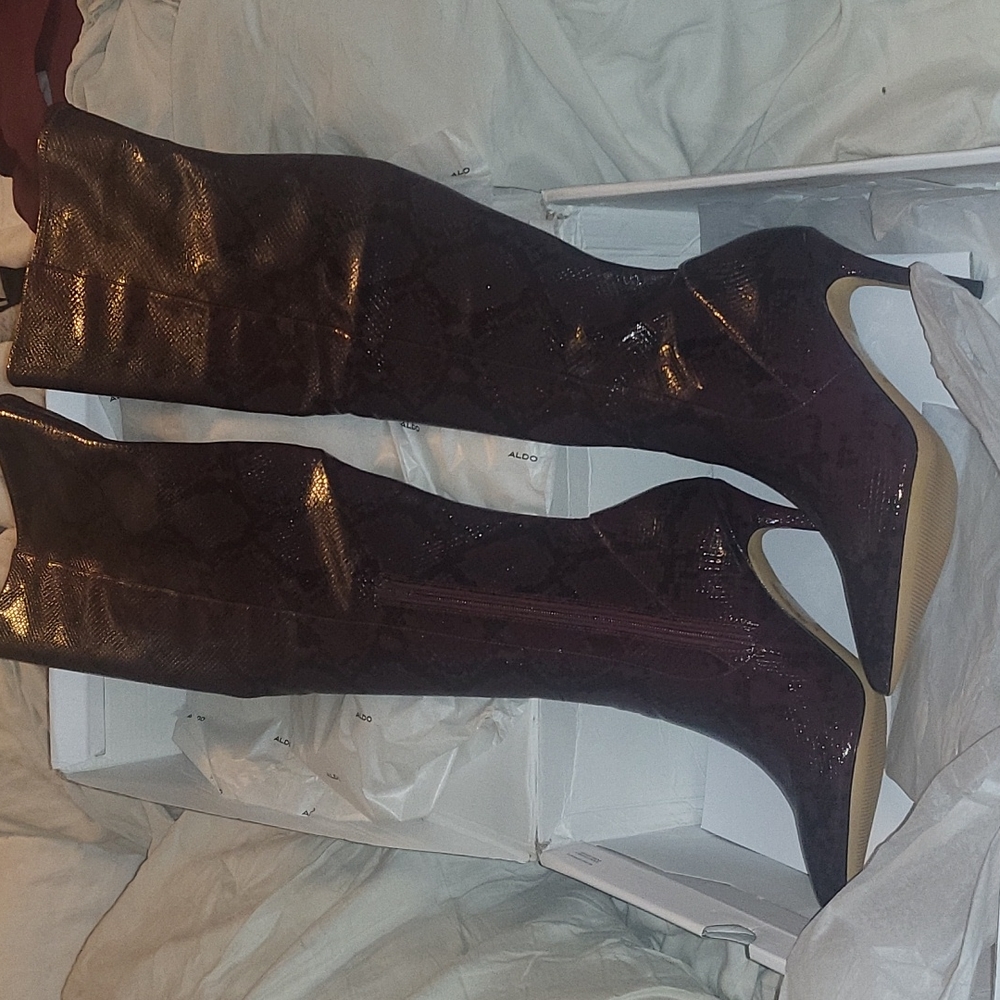 Aldo Ideeza snake print boots *SEXY*